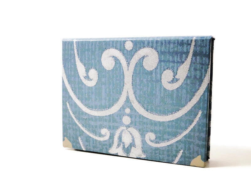 Travel makeup palette for organized makeup collection, gifs for her. Silver Crown