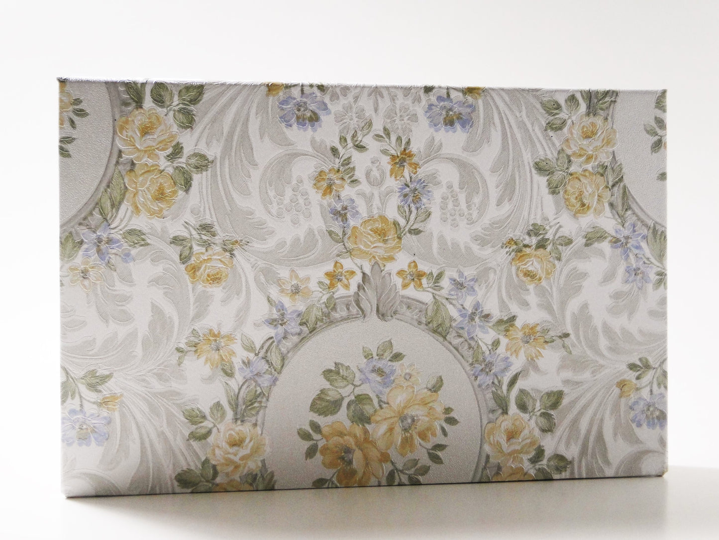 Organizer magnetic empty makeup palette for single pans, gifts for her. Silver Cameo Rose