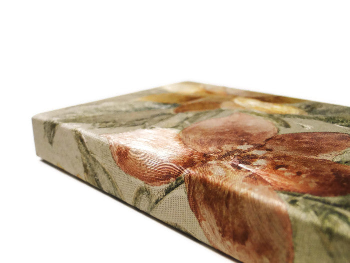 Travel makeup palette for organized makeup collection, gifs for her. Quiet Pond